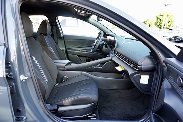 New 2026 Hyundai Elantra Sport FWD image 15