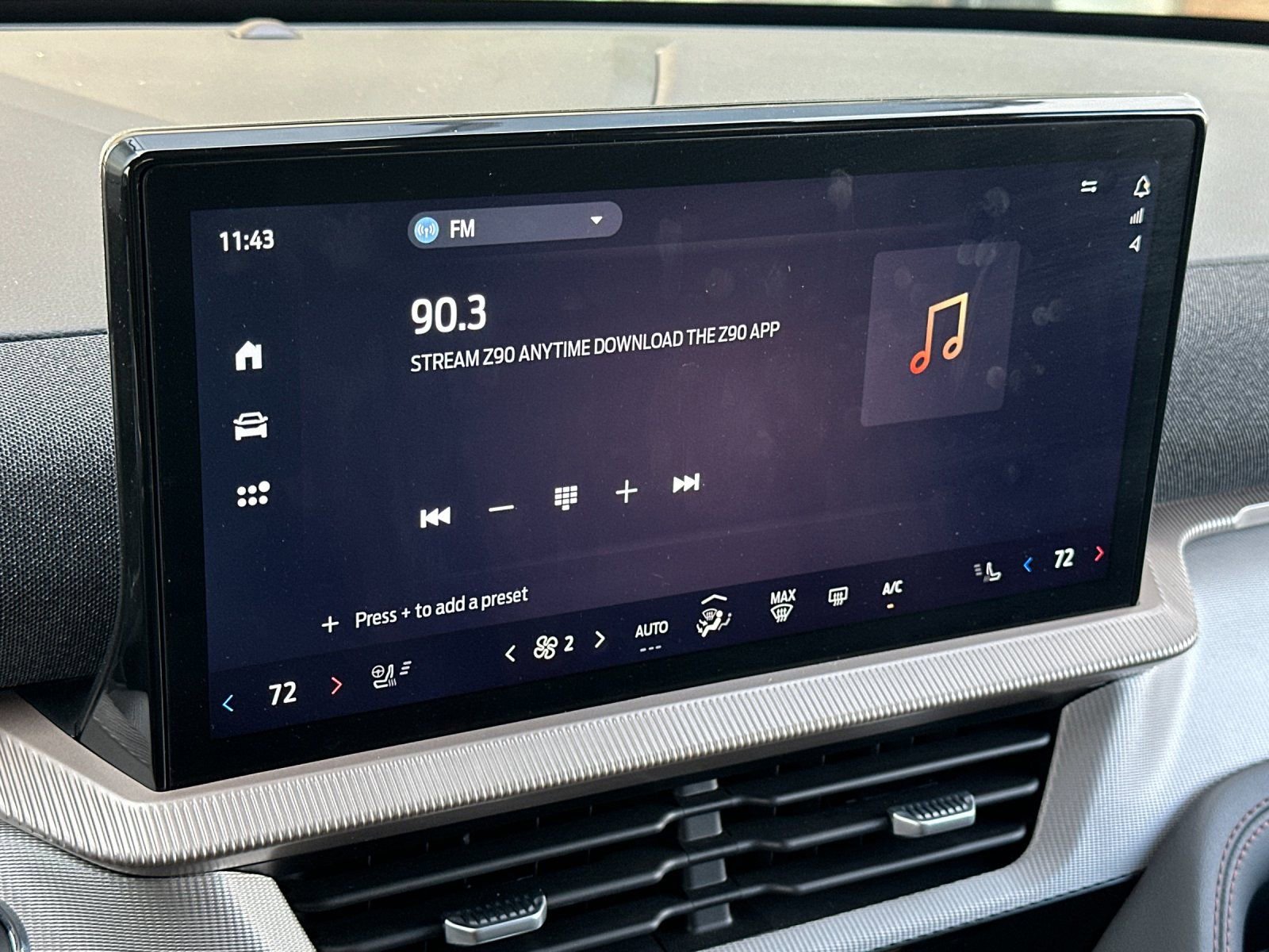 New 2025 Ford Explorer Active w/ Active Comfort Package image 21