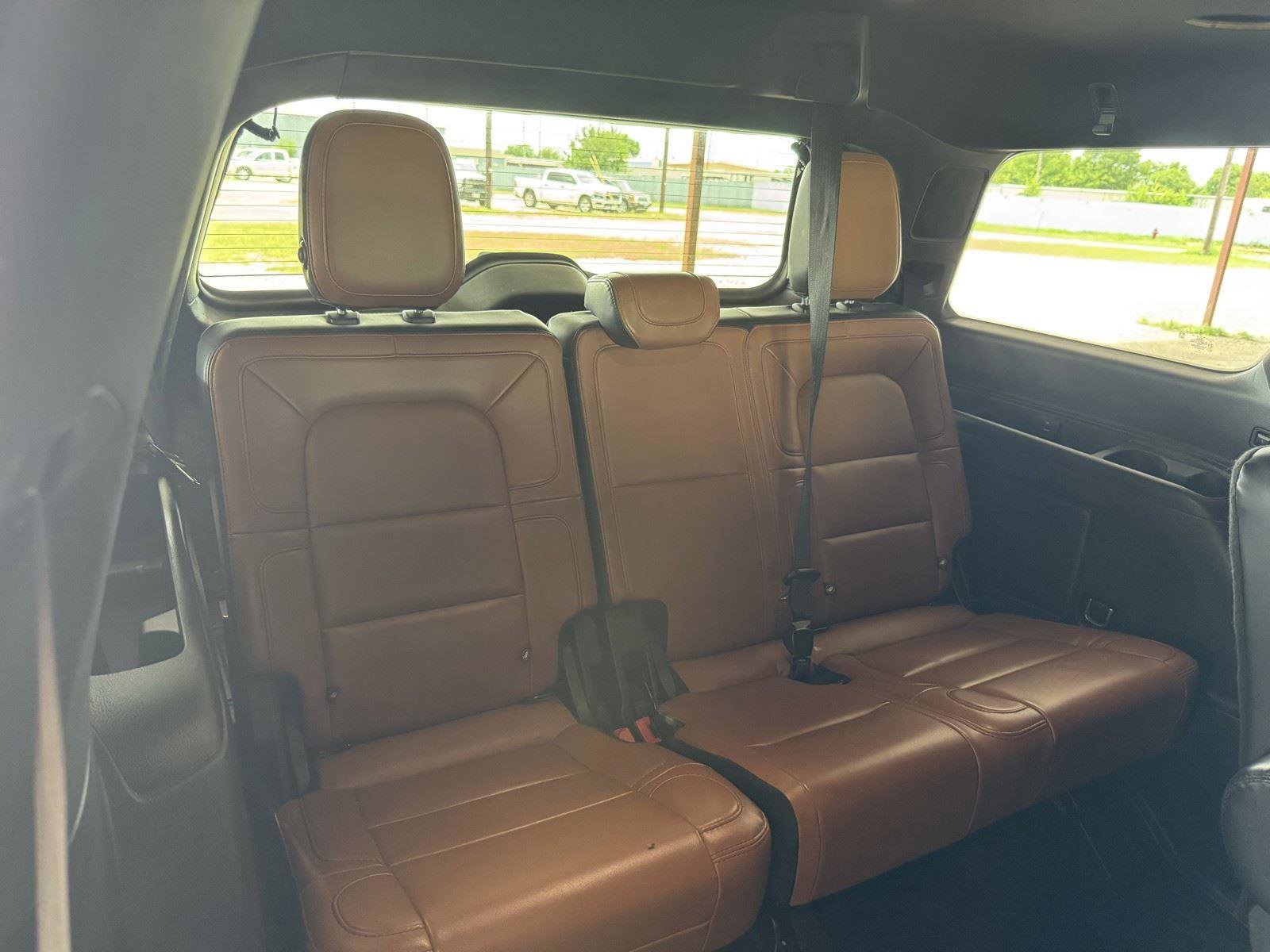 Used 2021 Lincoln Navigator Reserve w/ Luxury Package AWD/4WD image 42