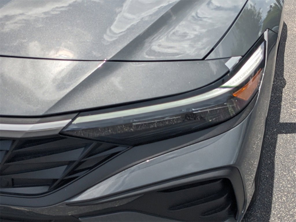 New 2025 Hyundai Elantra SEL image 10
