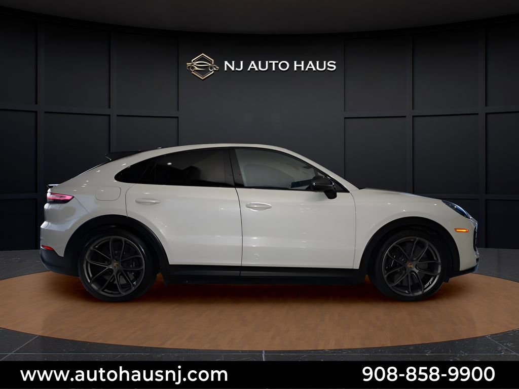 Used 2023 Porsche Cayenne Turbo GT image 9