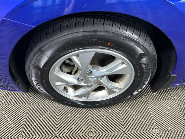 Certified 2023 Hyundai Elantra SE image 10