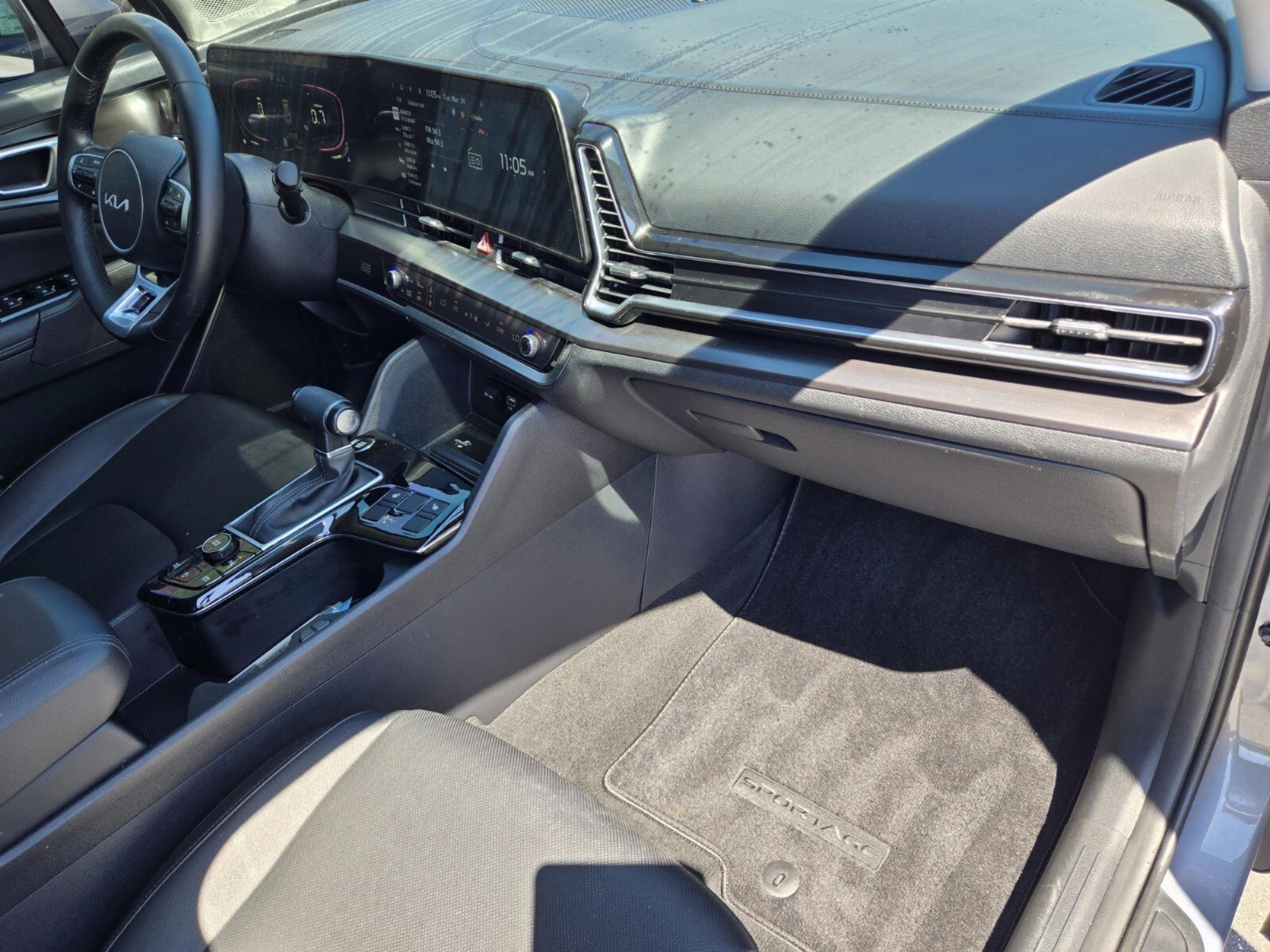 Used 2024 Kia Sportage EX image 30