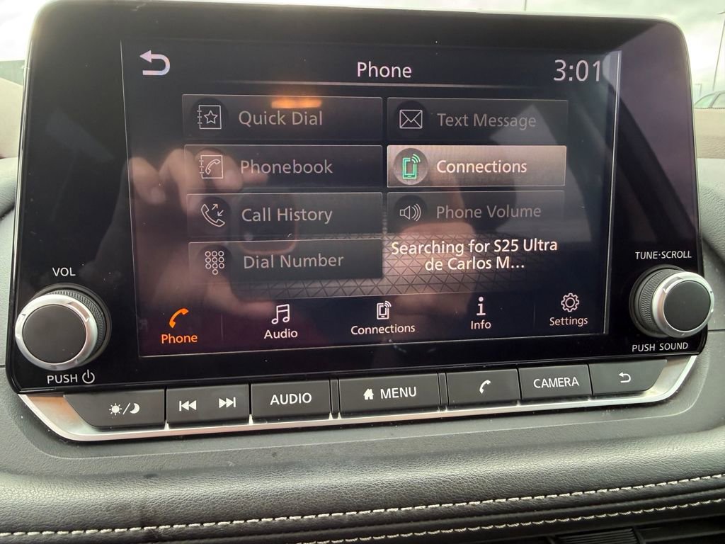 Used 2023 Nissan Rogue S image 19