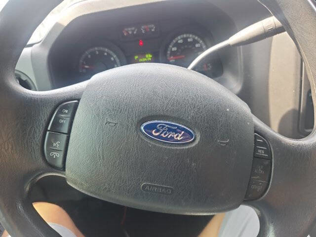 Used 2014 Ford E-150 and Econoline 150 w/ Power Group image 20