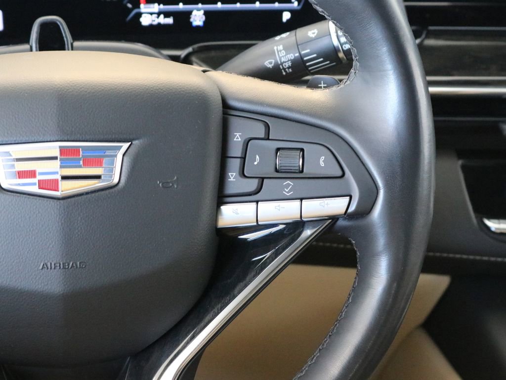 Used 2024 Cadillac Escalade Premium Luxury AWD/4WD image 12