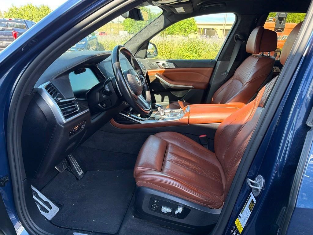 Used 2021 BMW X7 xDrive40i w/ M Sport Package AWD/4WD image 10