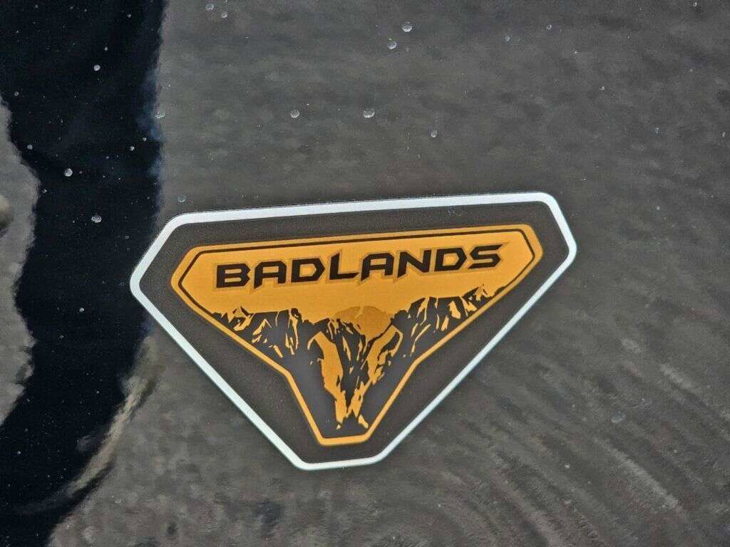 Used 2023 Ford Bronco Sport Badlands w/ Premium Package image 2