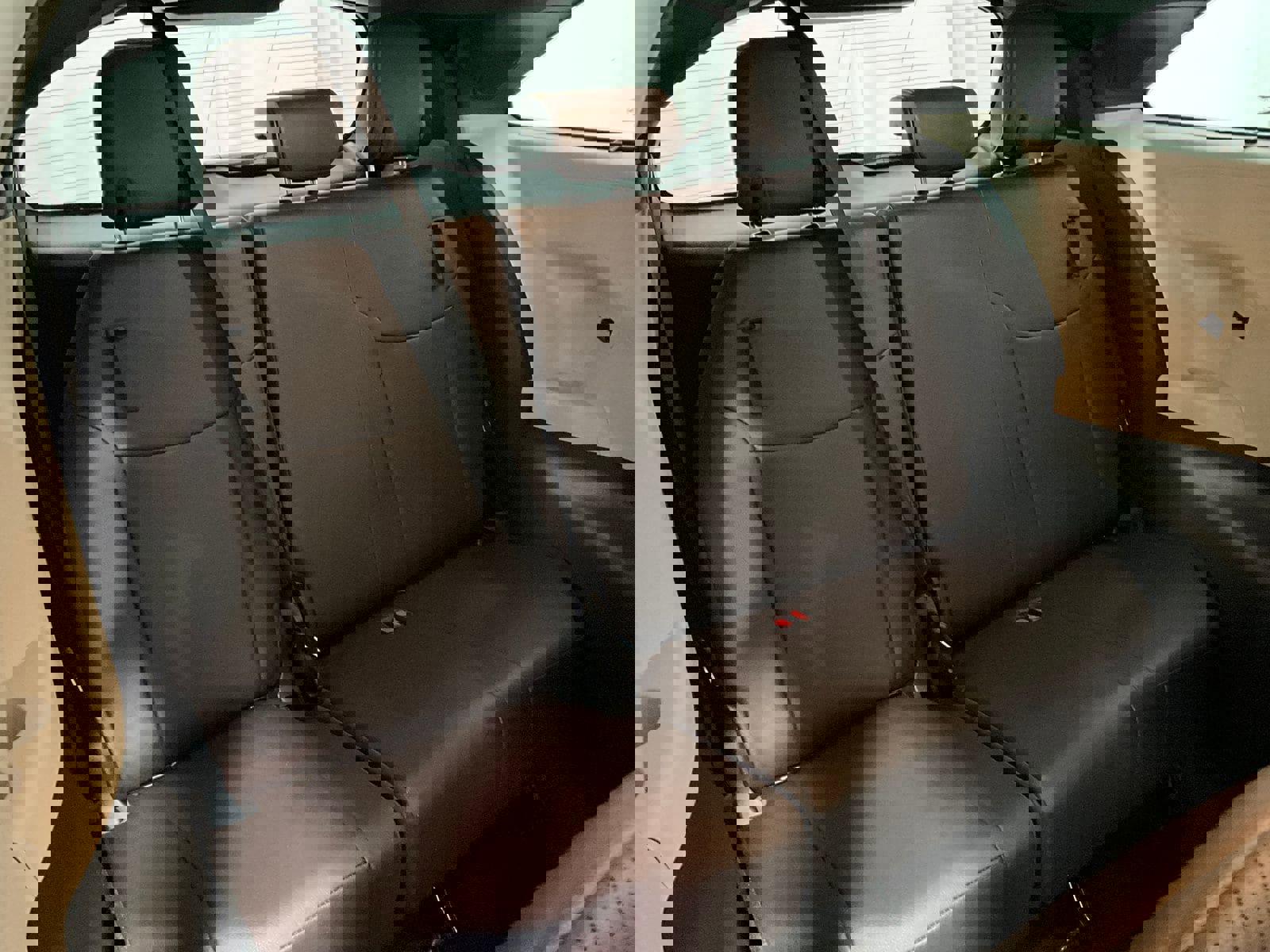 Used 2021 Toyota Sienna Limited image 23