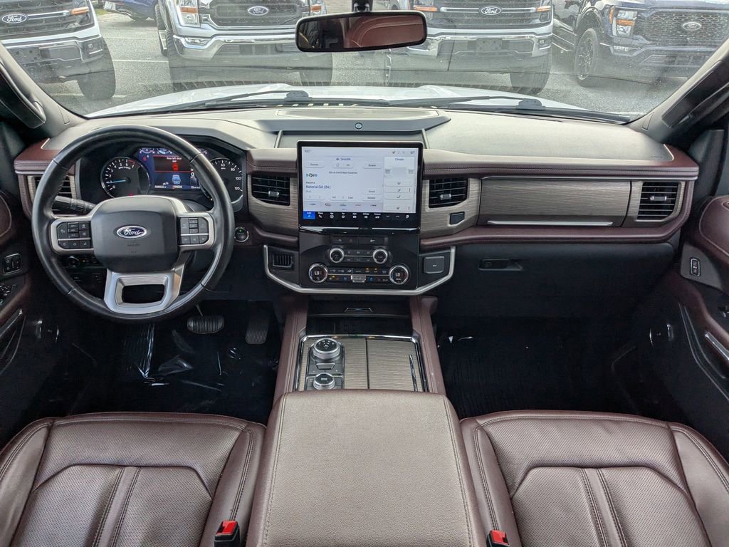 Used 2024 Ford Expedition Limited image 15