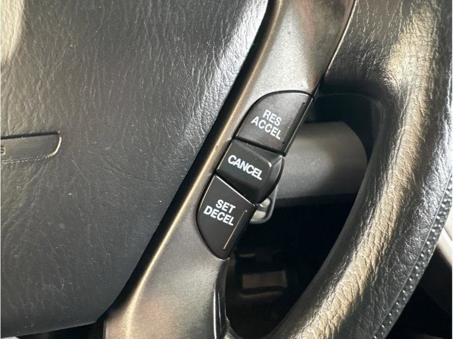 Used 2005 Honda Element EX image 16