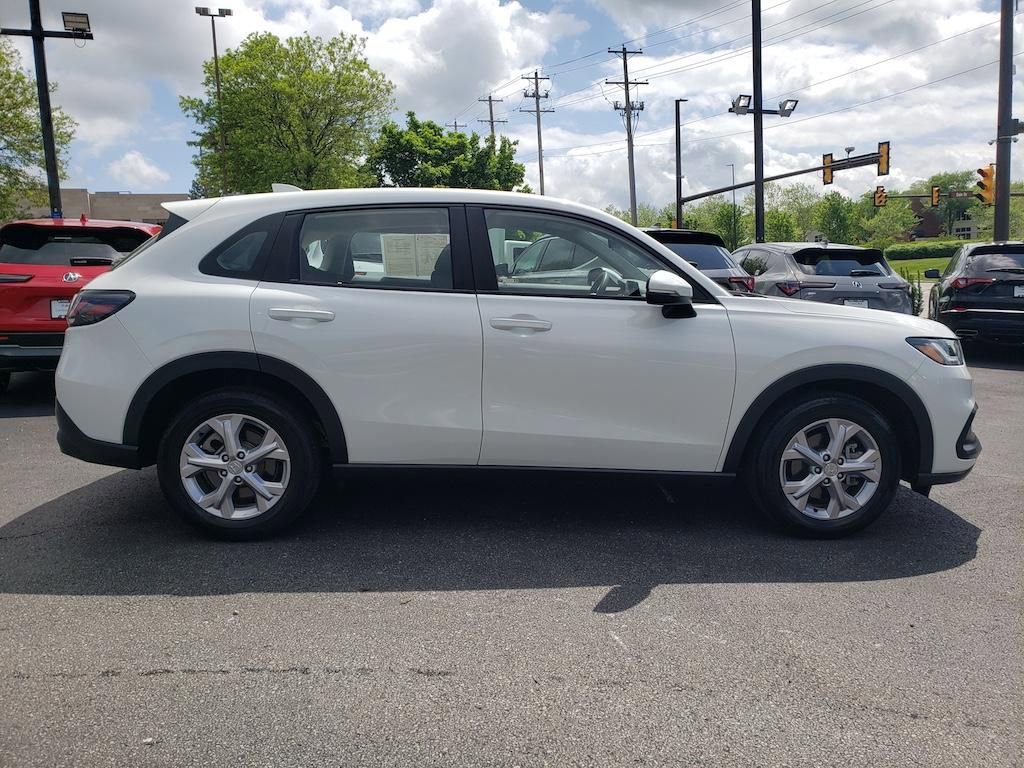 Used 2024 Honda HR-V LX image 9