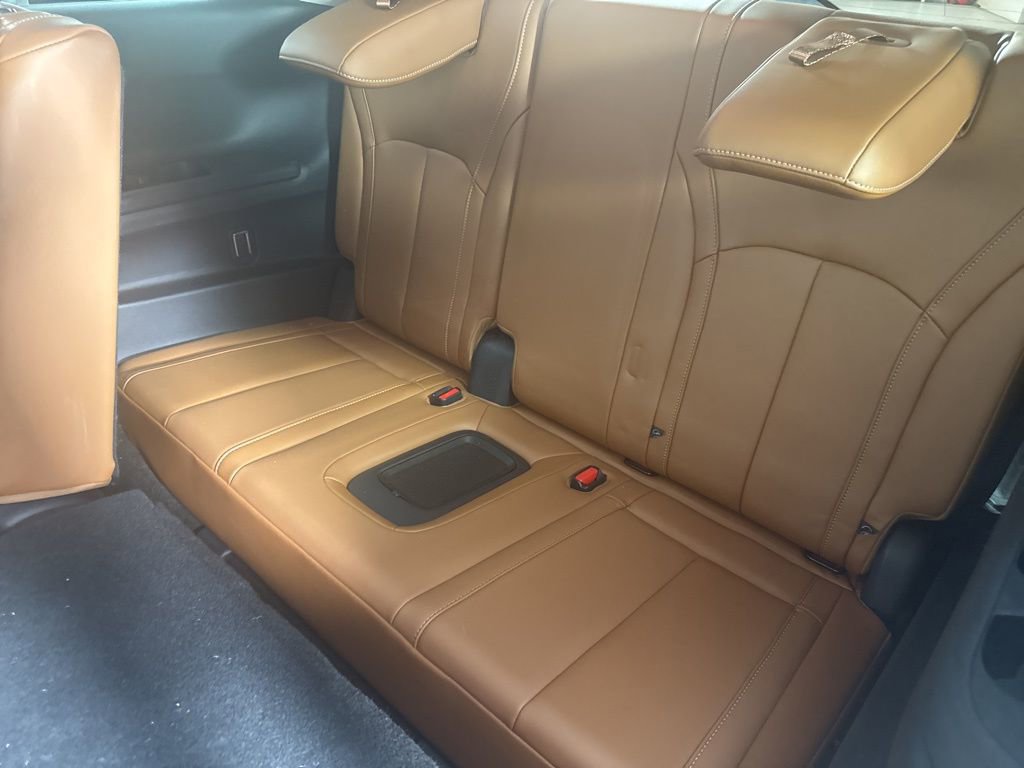 Used 2023 INFINITI QX60 Sensory w/ Vision Package image 16