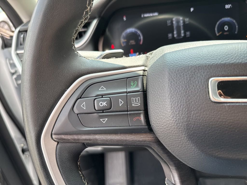 Used 2023 Jeep Grand Cherokee Limited image 30