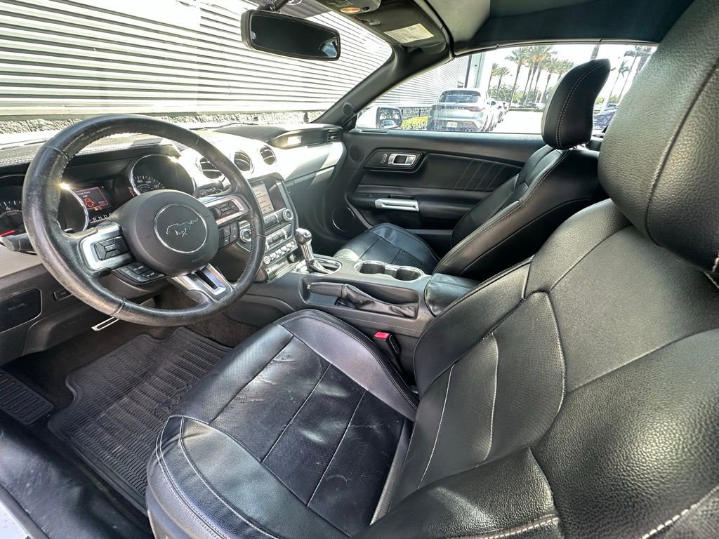 Used 2017 Ford Mustang Premium RWD image 4