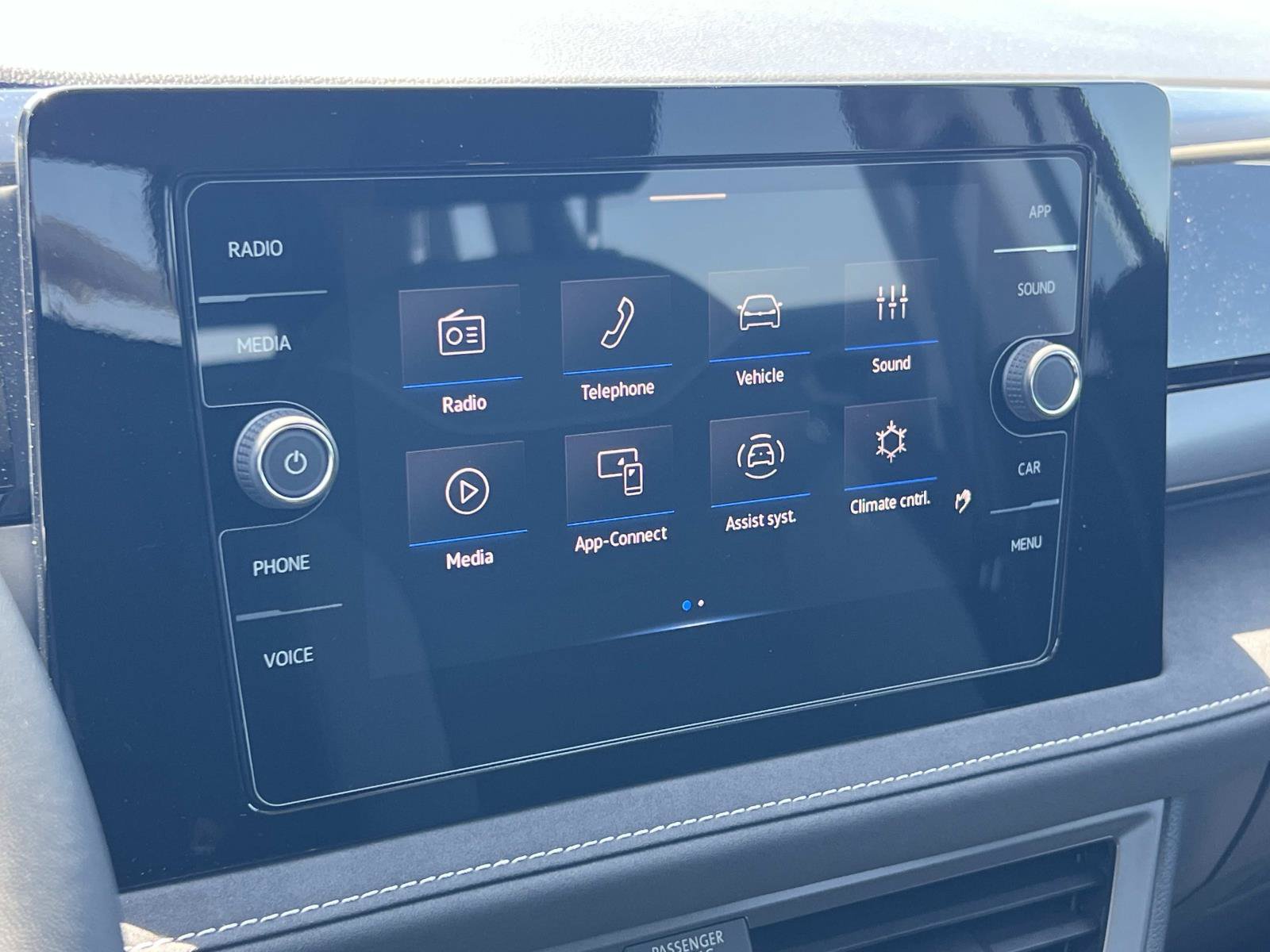New 2026 Volkswagen Taos SE FWD image 14