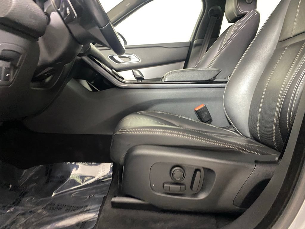 Used 2021 Land Rover Range Rover Velar R-Dynamic S AWD/4WD image 17