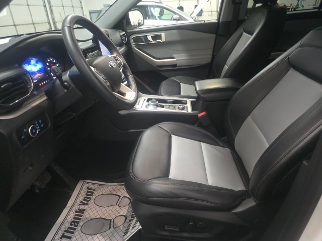 Used 2023 Ford Explorer XLT w/ Equipment Group 202A image 18