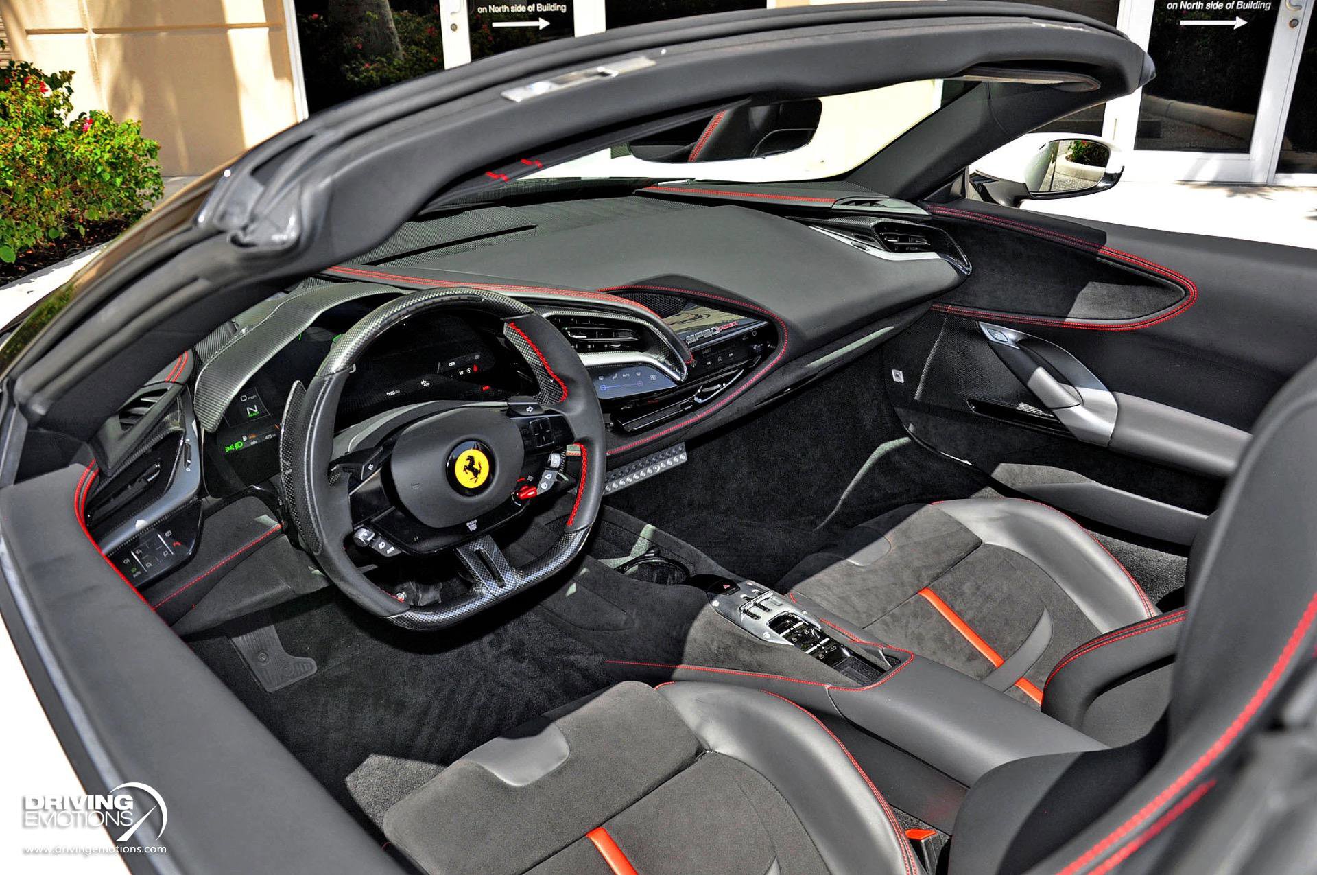 Used 2024 Ferrari SF90 Spider image 34