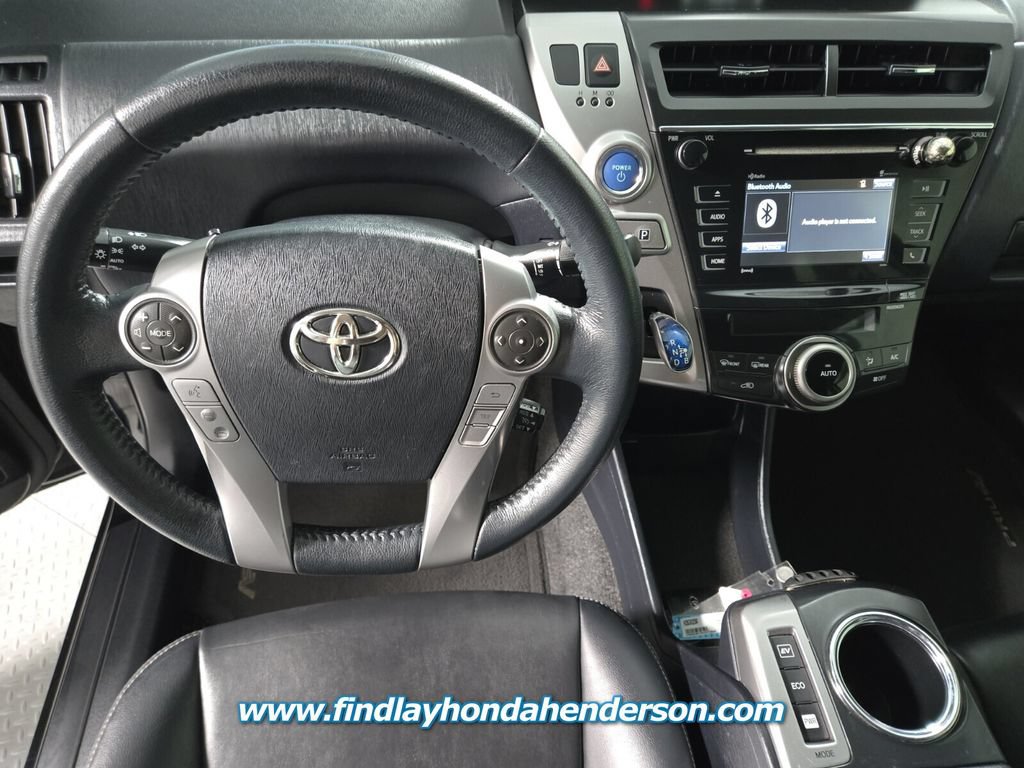 Used 2017 Toyota Prius V Four w/ Carpet Mat Package FWD image 17