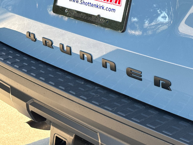 New 2026 Toyota 4Runner SR5 AWD/4WD image 11