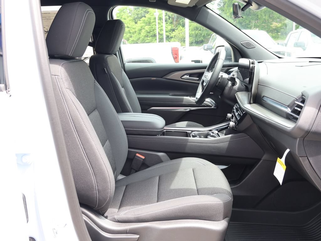 New 2026 Chevrolet Traverse LT w/ Enhanced Driving Package FWD image 35