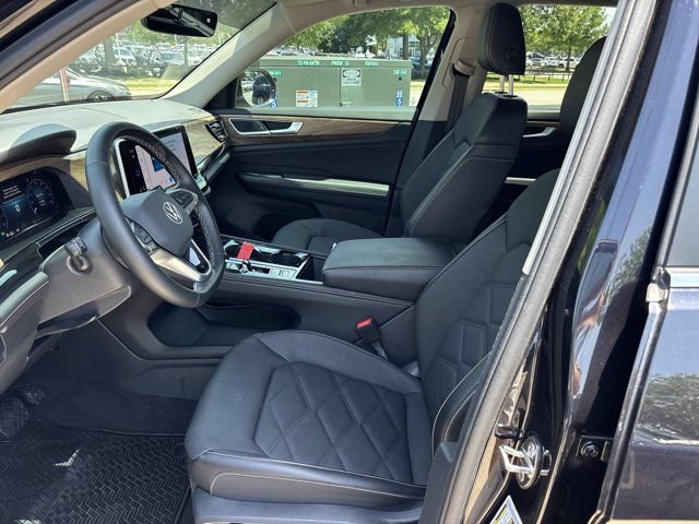 Used 2024 Volkswagen Atlas SE FWD image 15