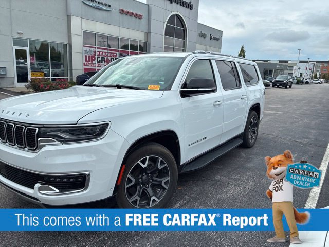 Used 2024 Jeep Wagoneer L Series III w/ Flexible Seating Group AWD/4WD image 2