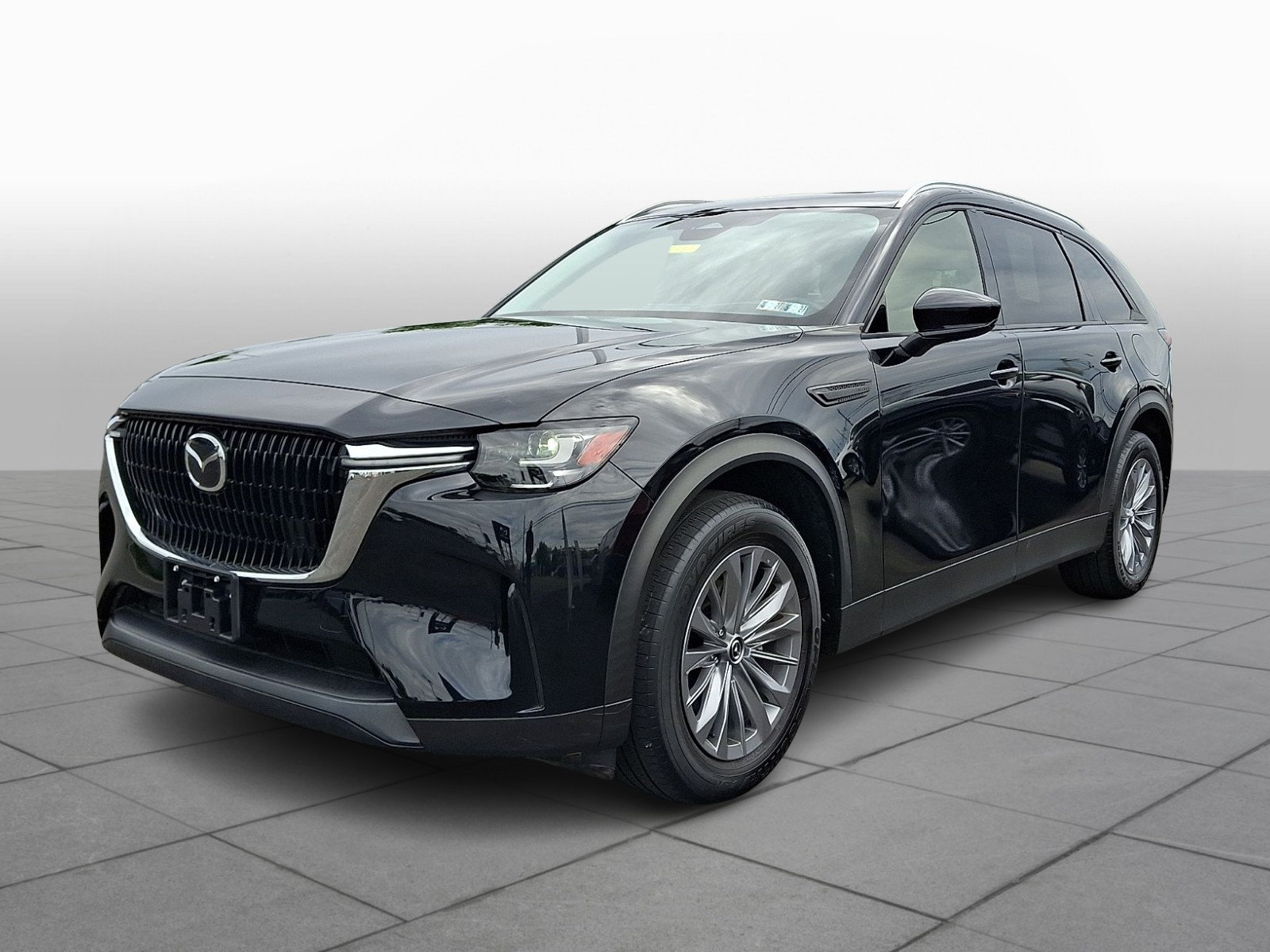 Certified 2024 MAZDA CX-90 3.3 Turbo w/ Preferred Plus AWD/4WD image 4
