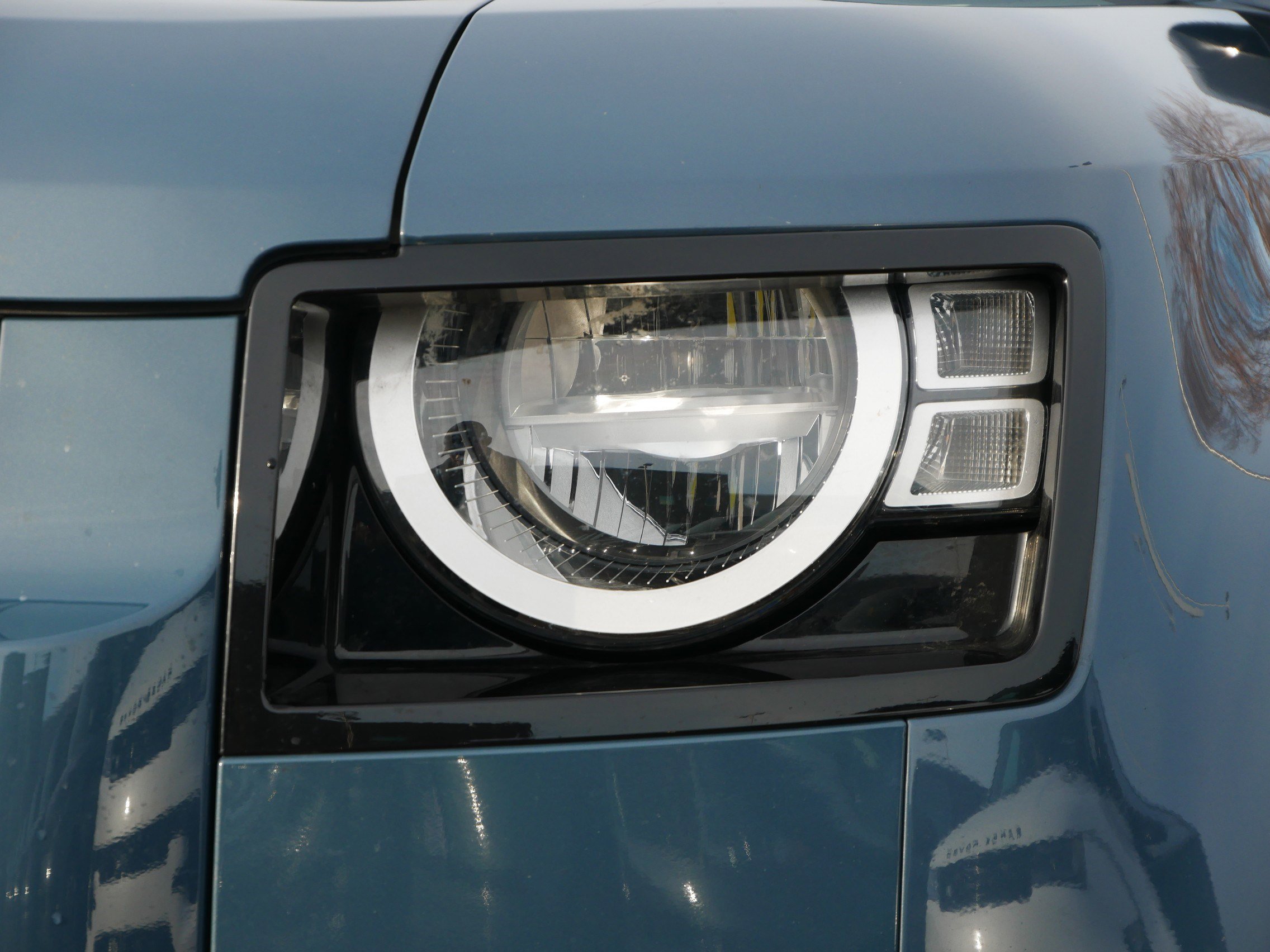 Used 2022 Land Rover Defender 110 image 9