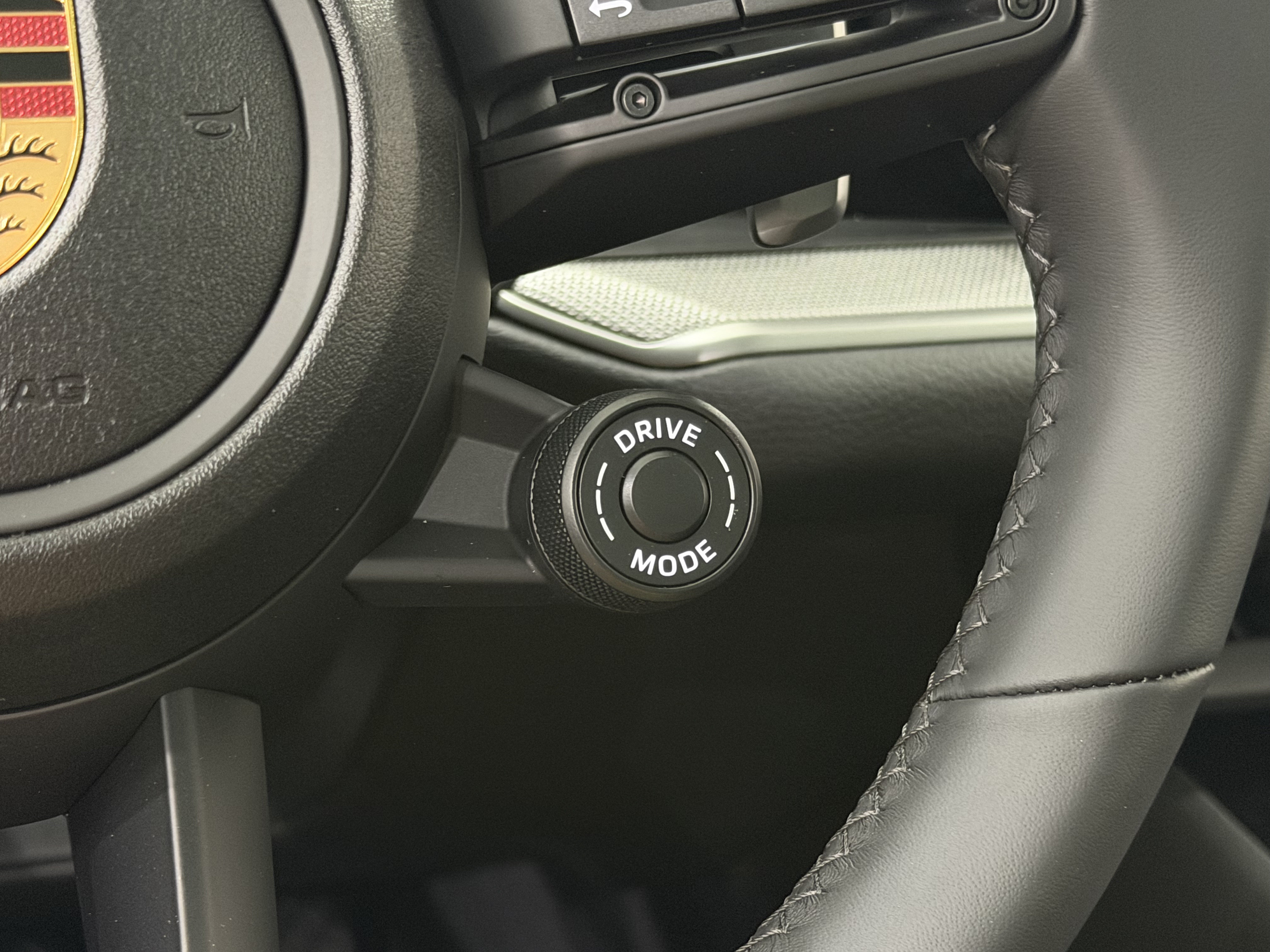 New 2026 Porsche Cayenne Coupe AWD/4WD image 49