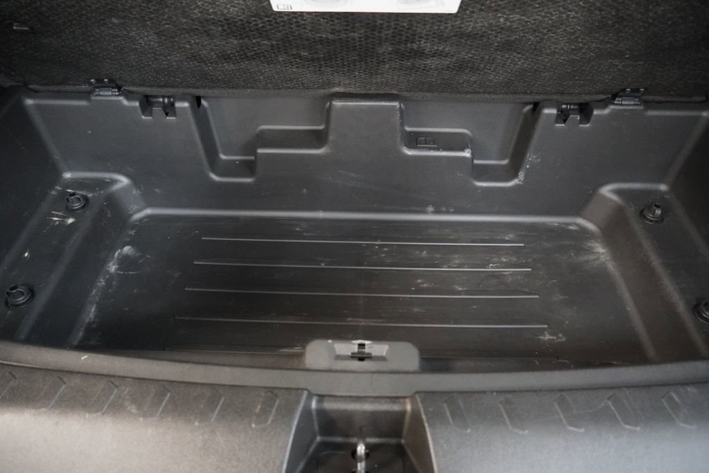Used 2019 Chevrolet Traverse LS FWD image 10