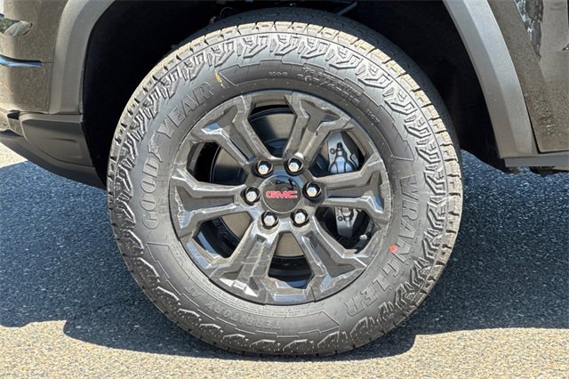 New 2025 GMC Canyon Elevation w/ Convenience Package image 31