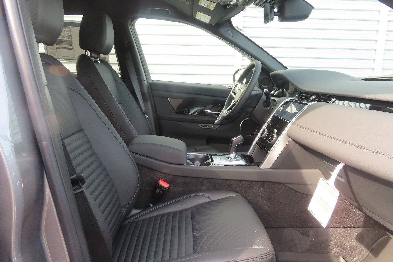 Certified 2023 Land Rover Discovery Sport SE AWD/4WD image 3