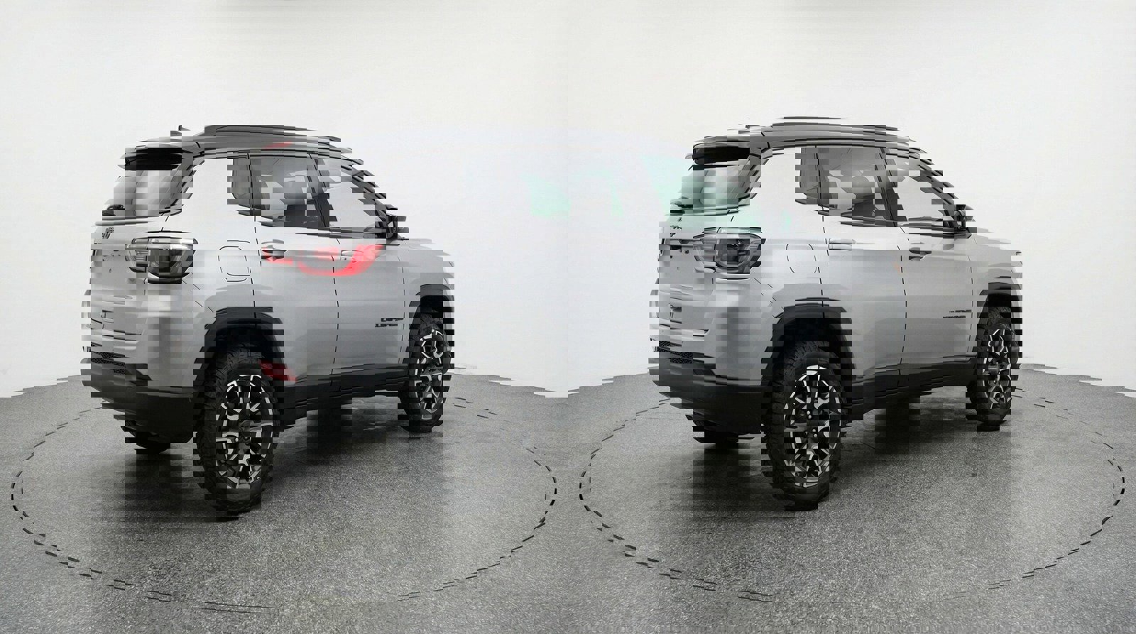 Used 2025 Jeep Compass Trailhawk image 7