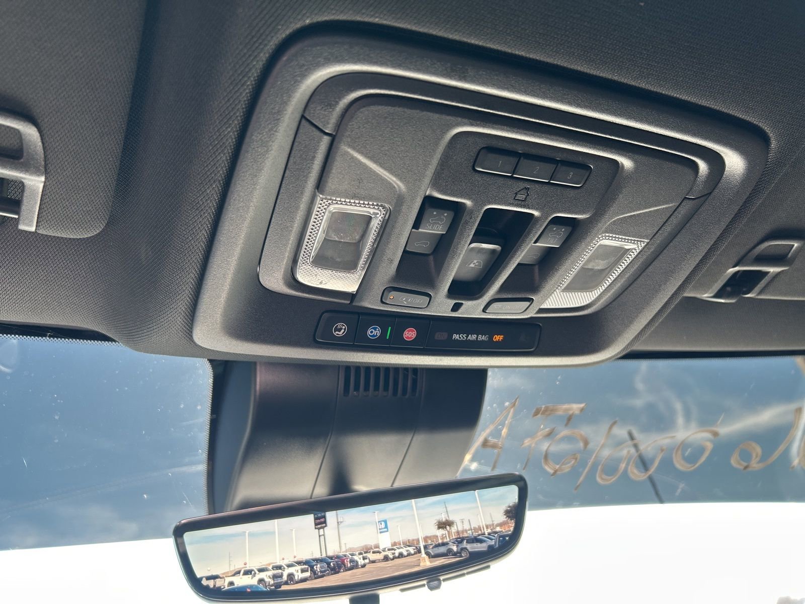 Used 2024 GMC Sierra 2500 AT4 w/ AT4 Premium Plus Package image 21