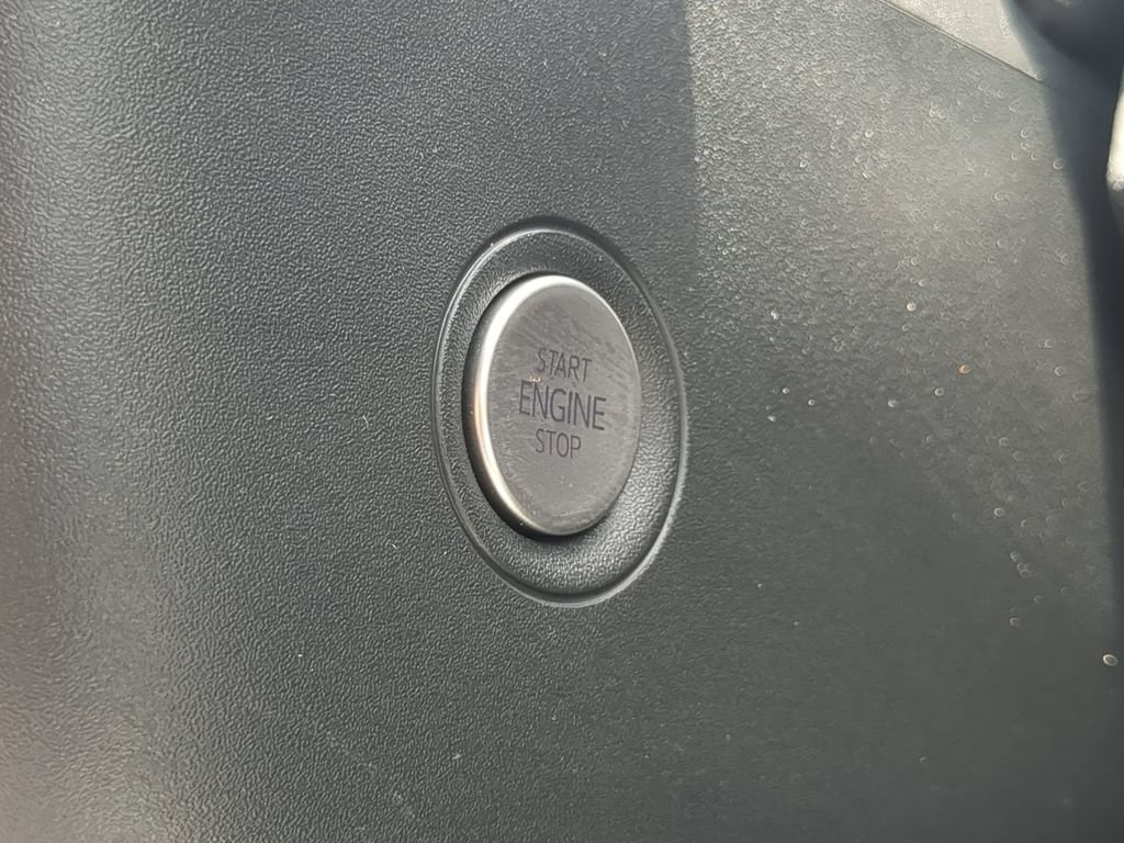 Certified 2022 Volkswagen ID.4 Pro S RWD image 33