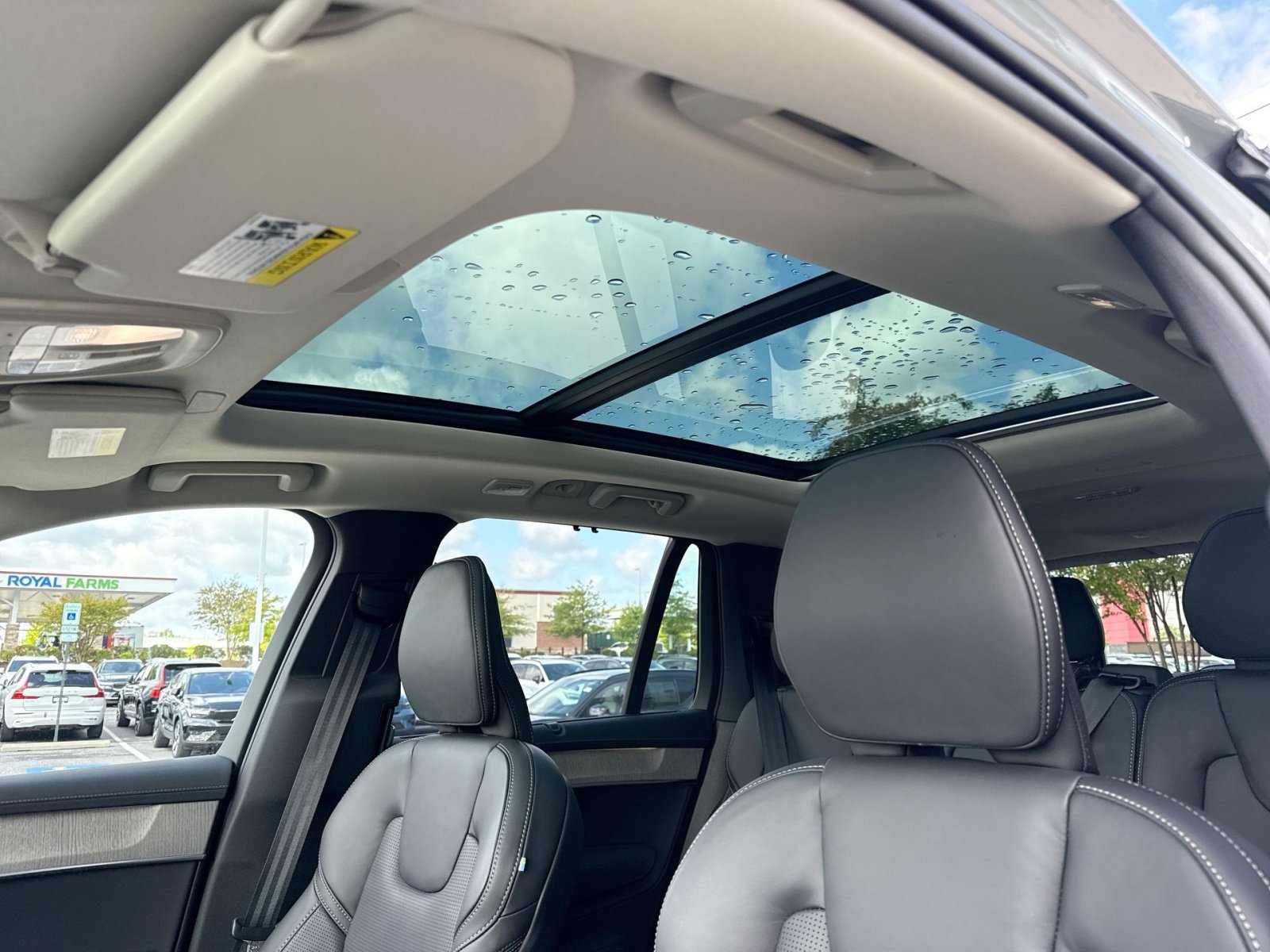 New 2026 Volvo XC90 B6 Ultra w/ Protection Package AWD/4WD image 32