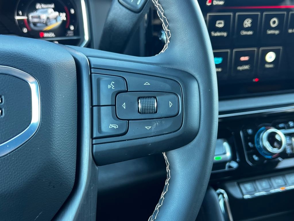 Used 2025 GMC Sierra 2500 AT4 image 26