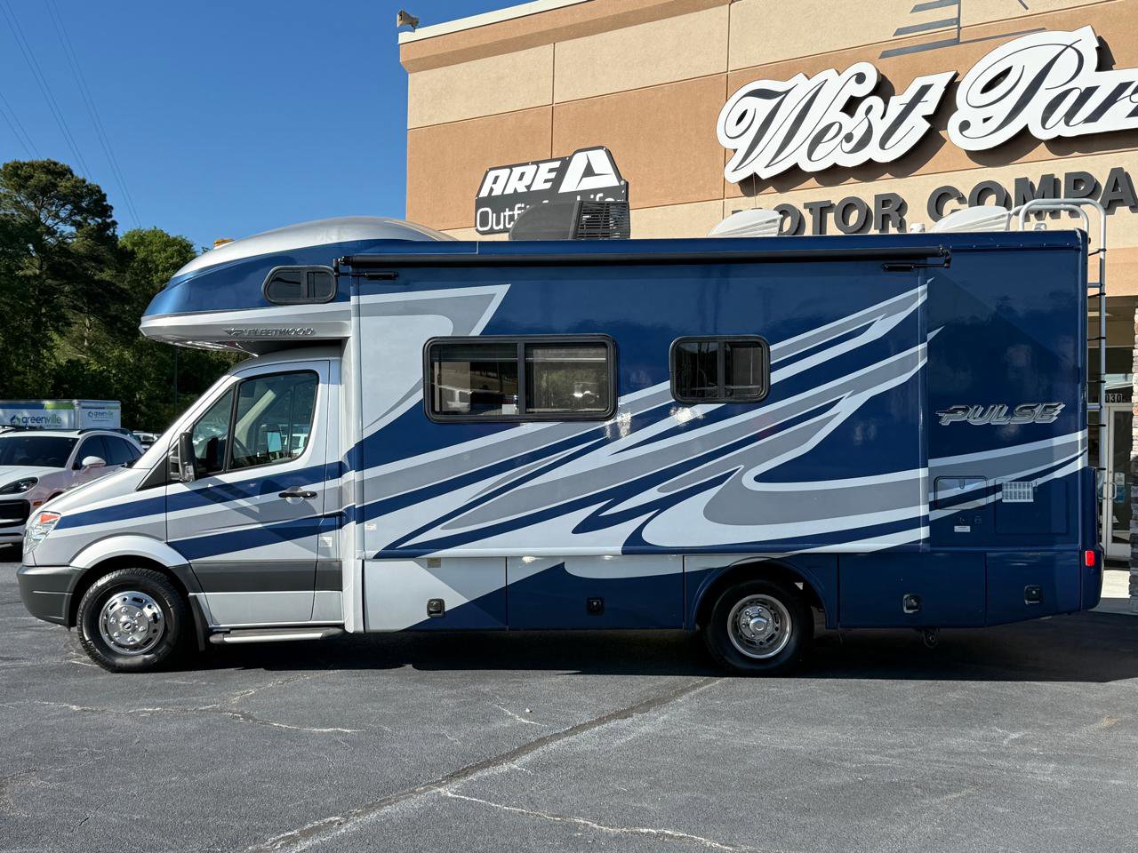 Used 2008 Dodge Sprinter 3500 RWD image 2