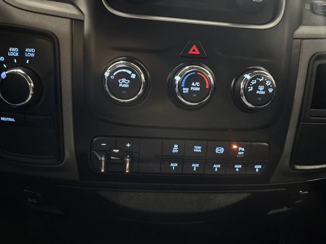 Used 2016 RAM 2500 Tradesman w/ Chrome Appearance Group AWD/4WD image 25