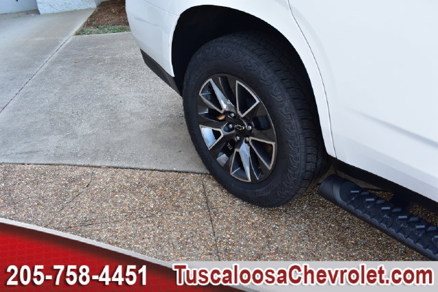 Certified 2024 Chevrolet Tahoe Z71 w/ Luxury Package AWD/4WD image 18