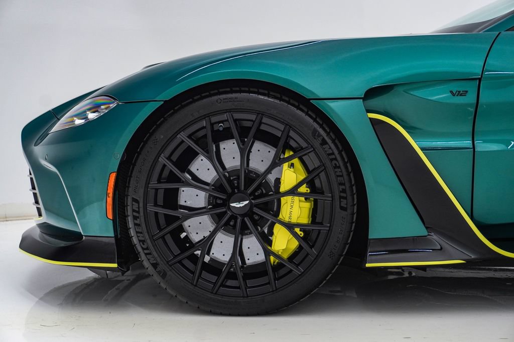 Used 2023 Aston Martin V12 Vantage RWD image 15