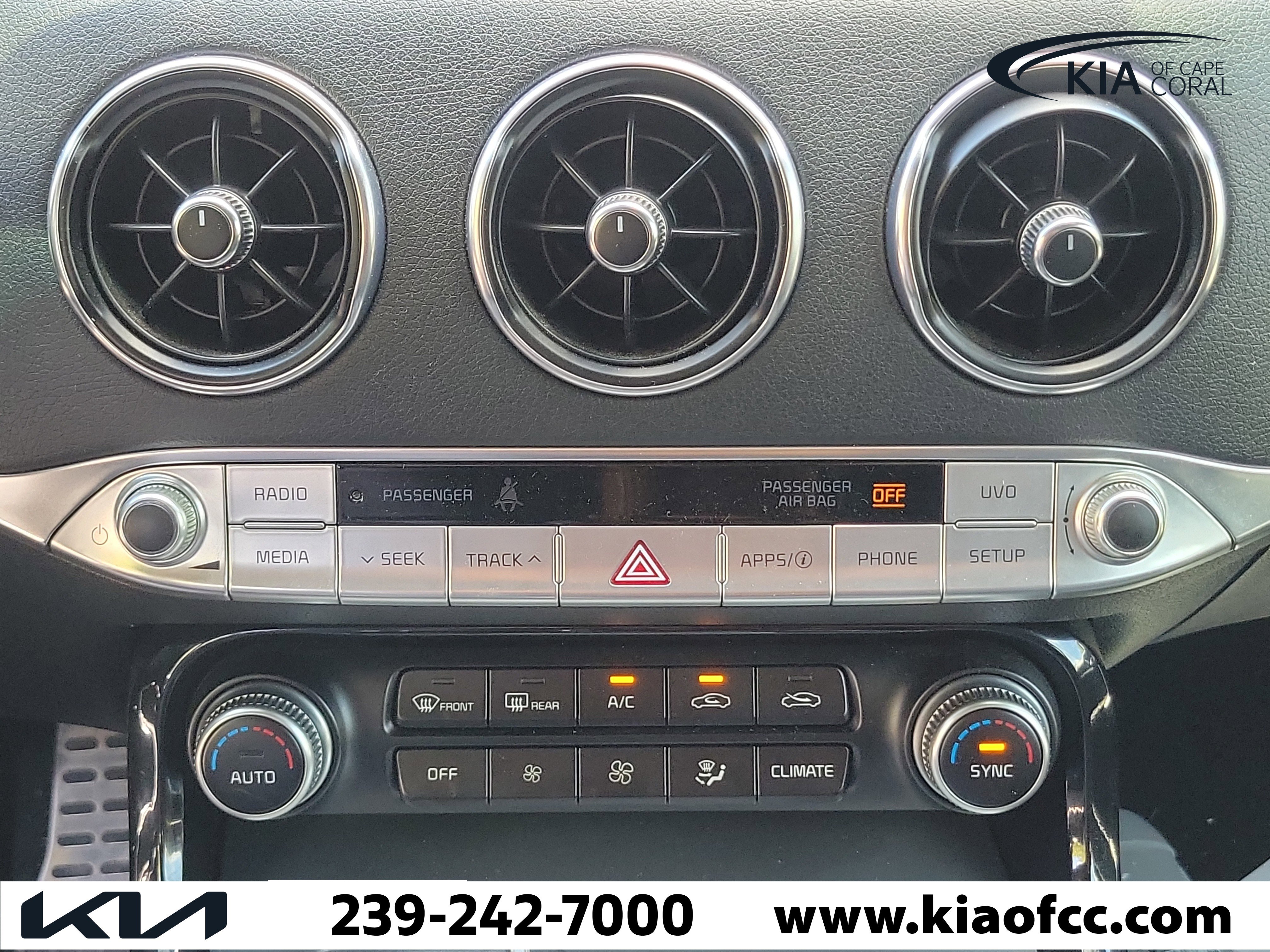 Used 2018 Kia Stinger GT AWD/4WD image 17