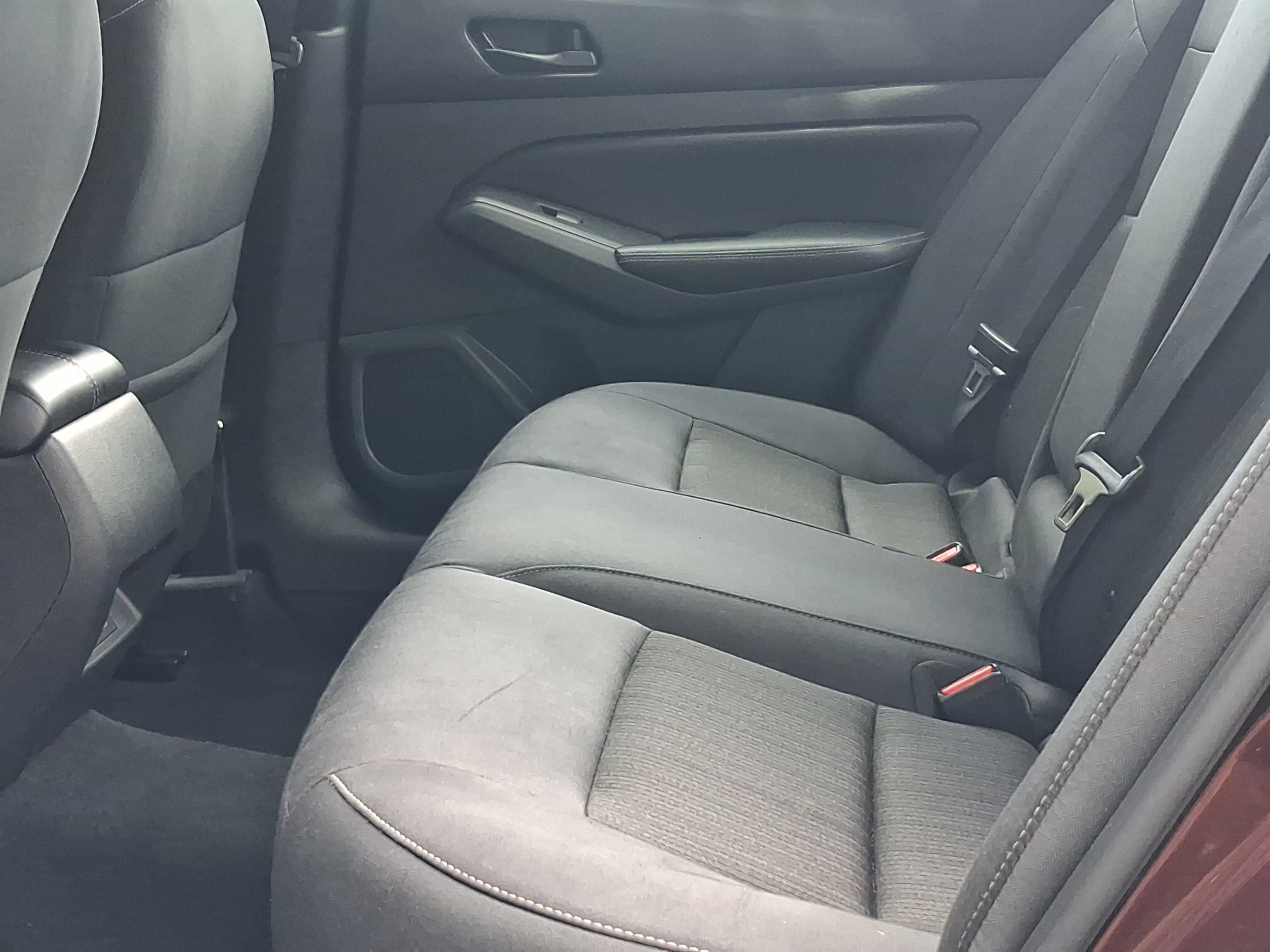 Used 2025 Nissan Altima 2.5 SV FWD image 15