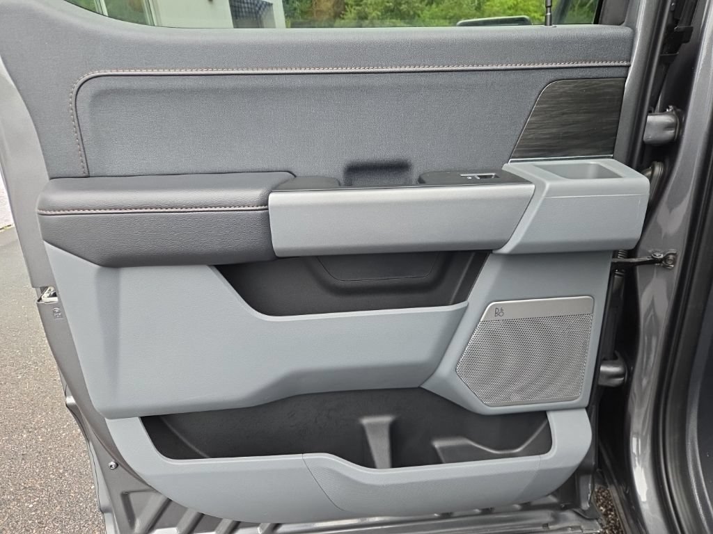 Used 2025 Ford F150 Lariat AWD/4WD image 24