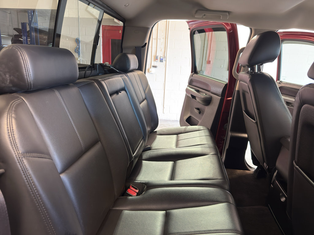 Used 2014 GMC Sierra 2500 SLE w/ SLE Preferred Package AWD/4WD image 24