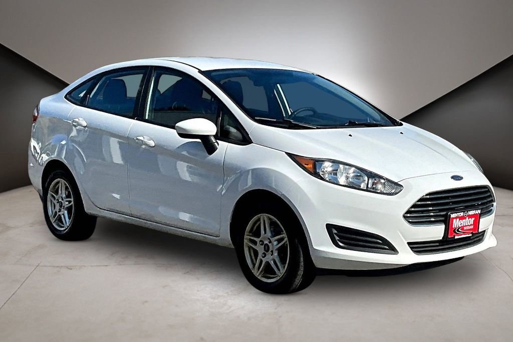 Used 2017 Ford Fiesta SE FWD image 1
