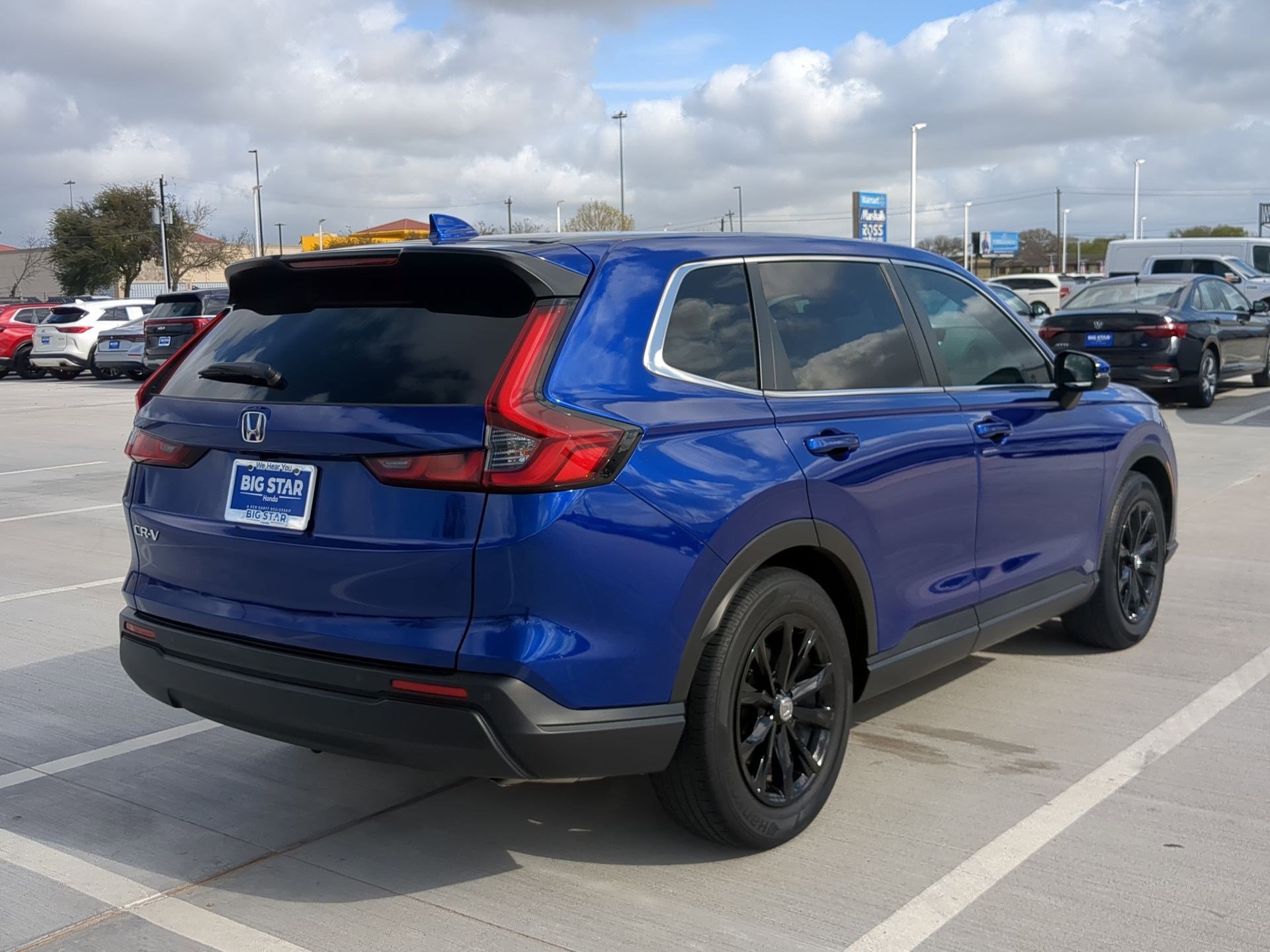 Used 2023 Honda CR-V EX-L image 3