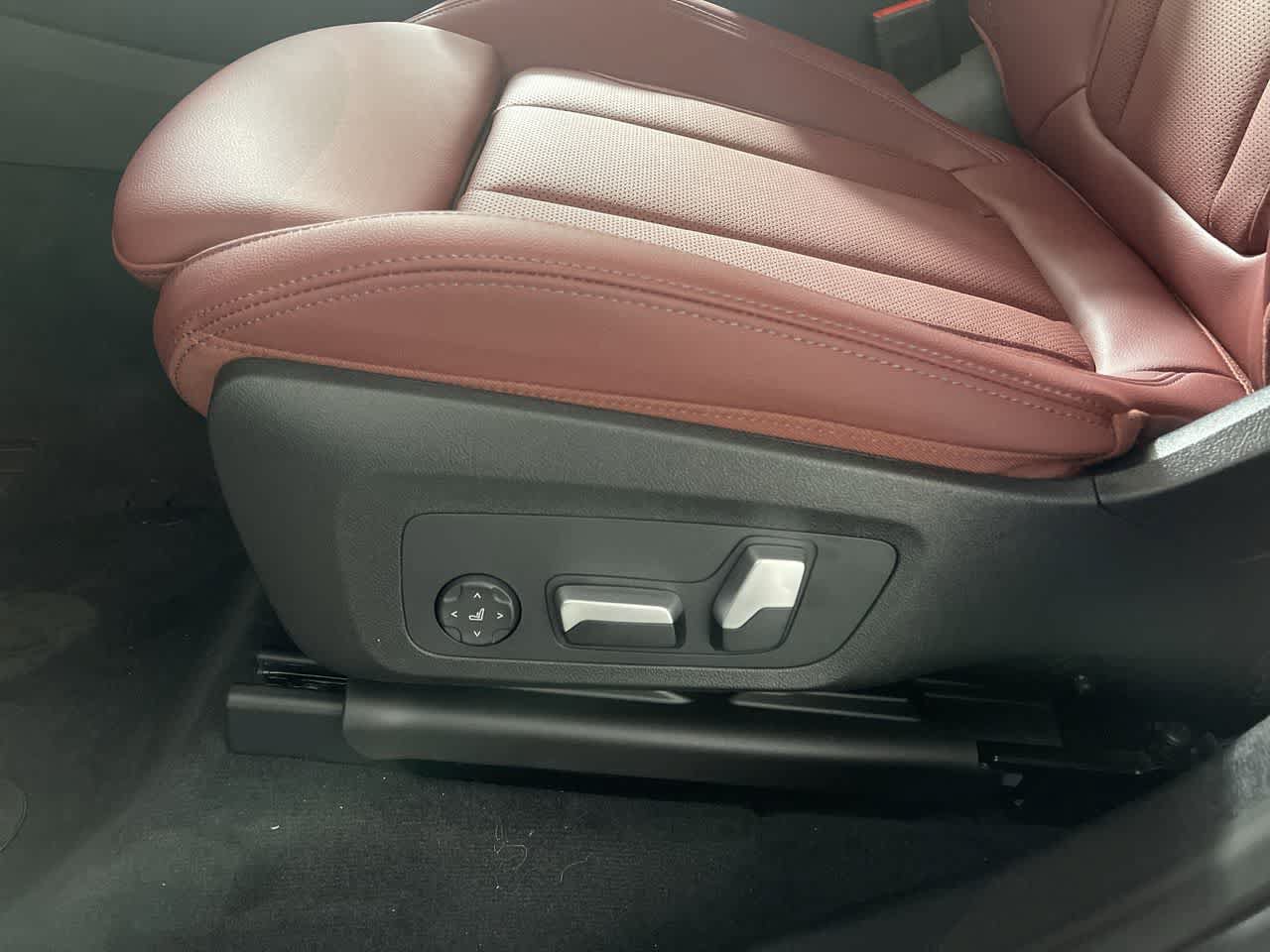 Used 2023 BMW X3 xDrive30i w/ M Sport Package AWD/4WD image 12
